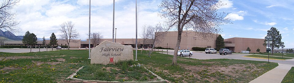 File:Fairview High School front2.jpg