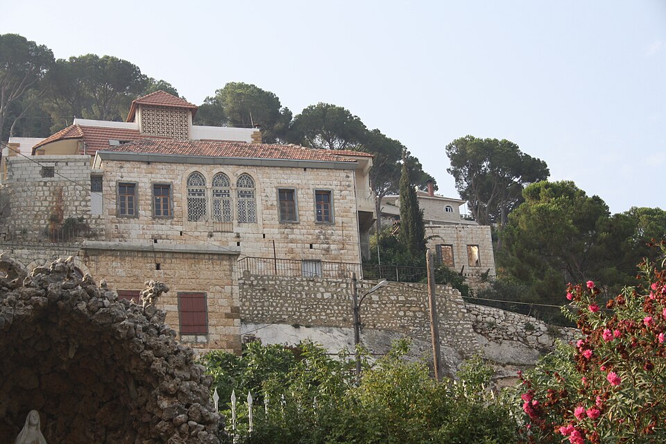 File:Traditionnal house in Raskifa (North-Lebannon).JPG