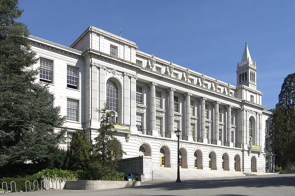 File:Wheeler Hall--UC Berkeley--Panoramic (cropped).jpg