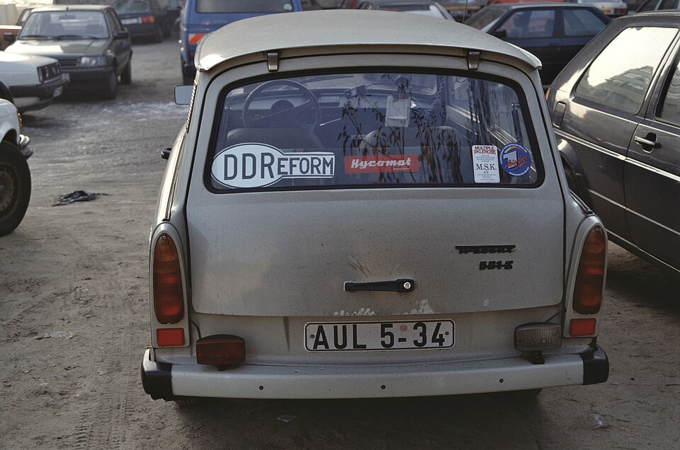 File:0566 1989 BERLIN (1 december) (14122036219).jpg