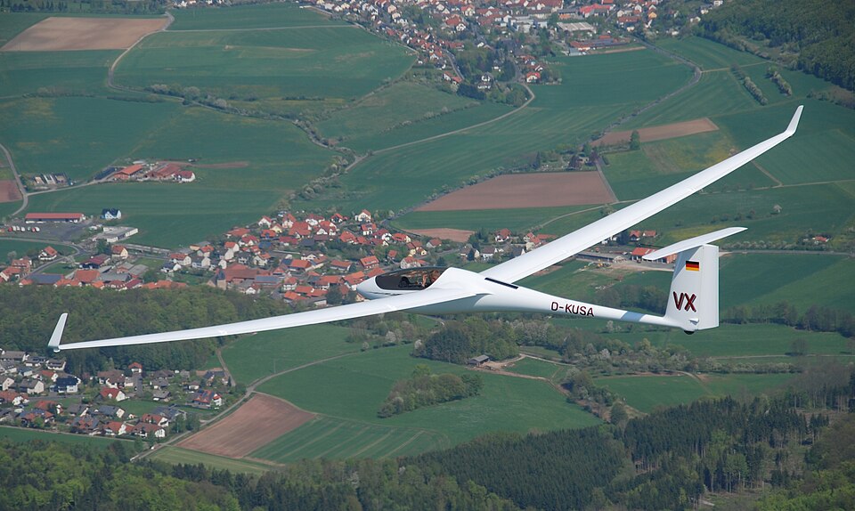 File:ASH 31 Mi Flug 005 20090421.JPG
