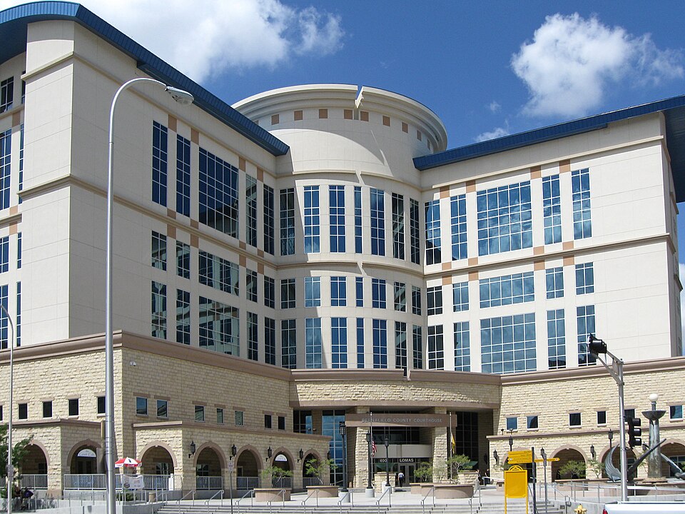 File:Bernalillo County New Mexico Courthouse.jpg