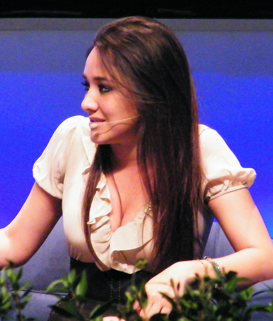 File:Sherlyn González in 2010 (cropped).jpg