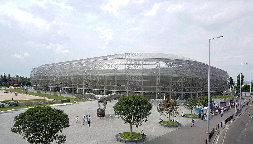 File:Stade Budapest 08667.jpg