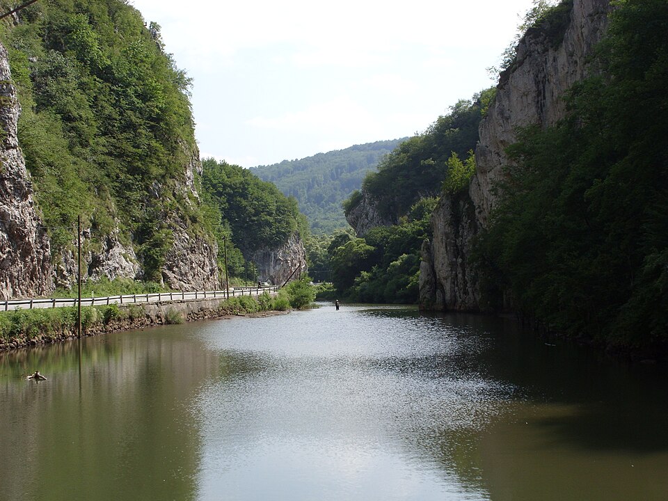 File:Zeljeznica River near Sarajevo.JPG
