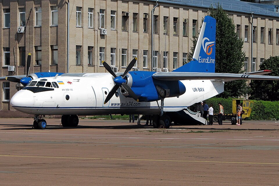 File:Antonov An-26B-100, EuroLine Georgia JP7319733.jpg