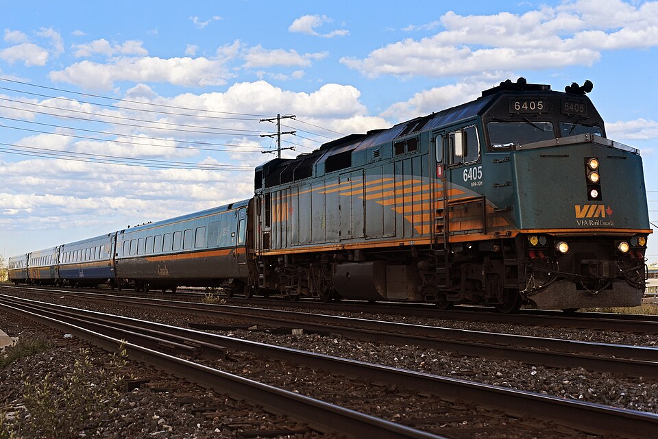 File:Brampton ON VIA-6405 GMD-F40PH-2 2022-07-03.jpg