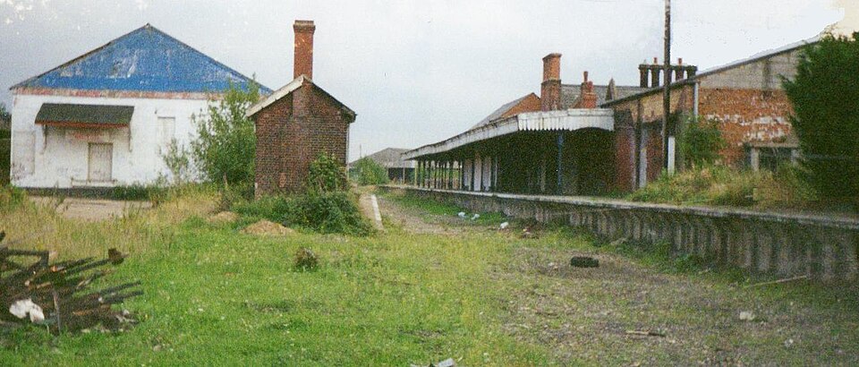 File:Derelict Dereham station 1996.jpg