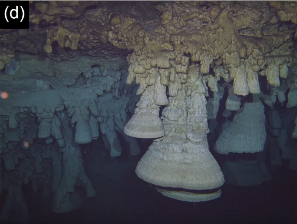 File:Hells Bells-D.png