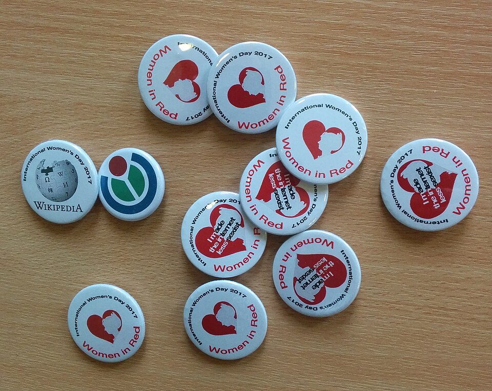 File:Women in red badges at Newnham.jpg