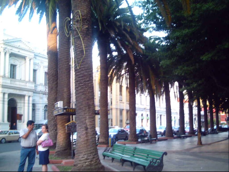 File:Plaza curico.JPG