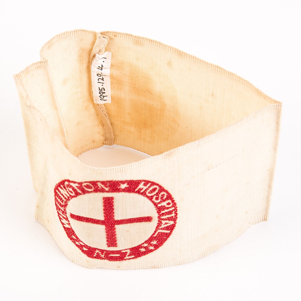 File:Armbands, nursing (AM 1995.129.4-2).jpg