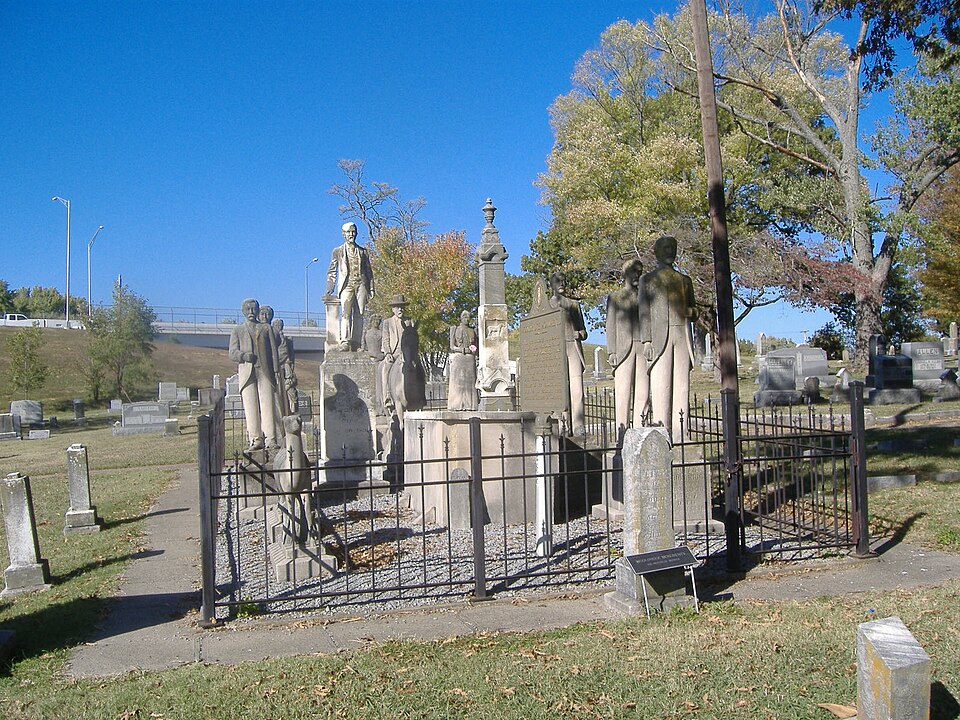 File:Wooldridge Monuments front.JPG