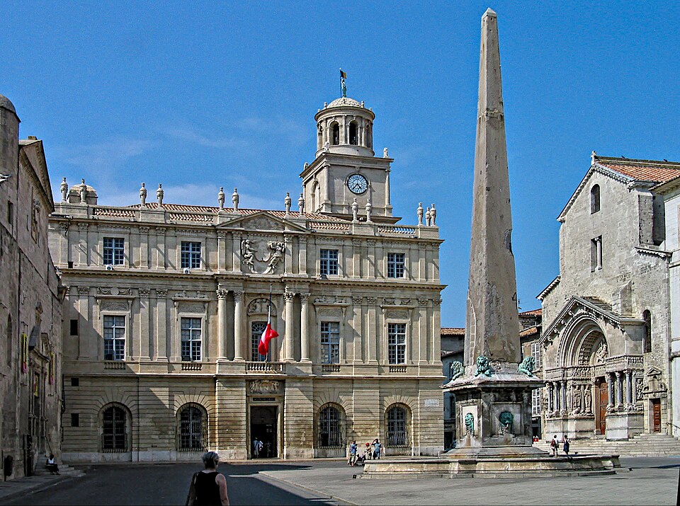 File:France Arles Place Republique.JPG