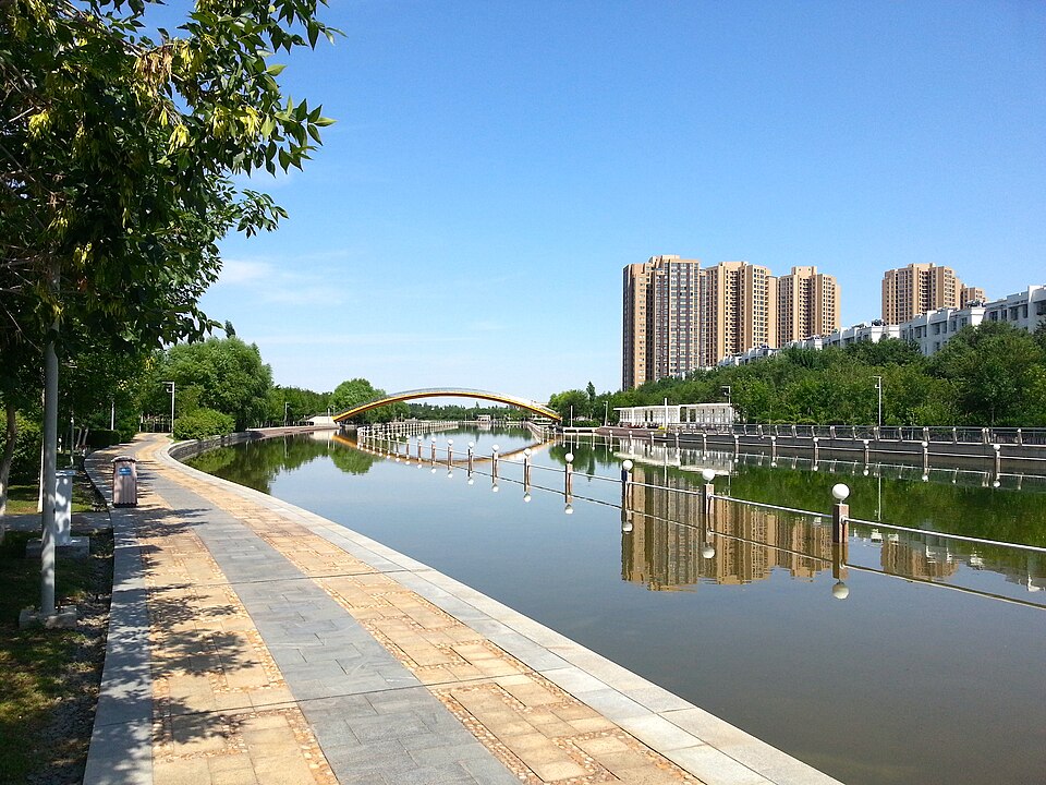 File:Karamay river.jpg