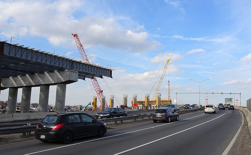 File:Mill Basin Bridge construction jeh.jpg