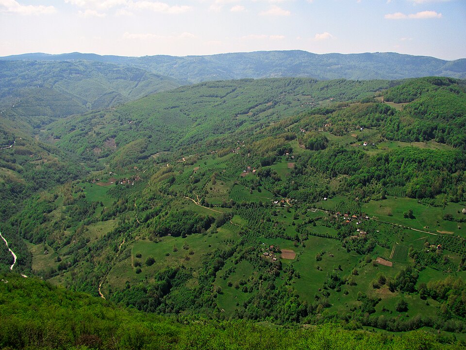 File:Selo Kaluđerovići.jpg
