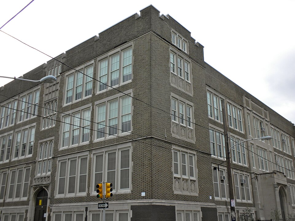 File:Ludlow School Philly.JPG