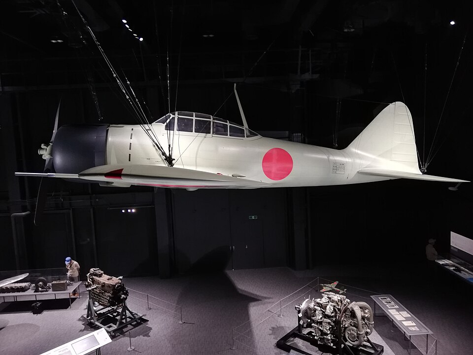 File:Mitsubishi A6M1 Replica (29840305935)-.jpg