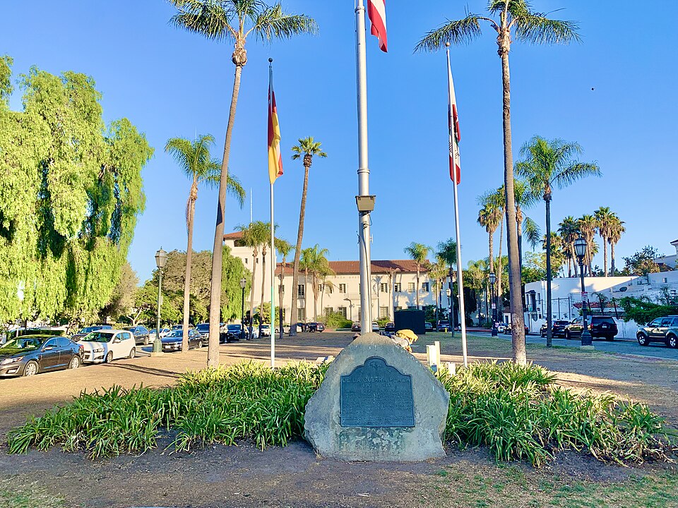 File:Plaza de la Guerra.jpg