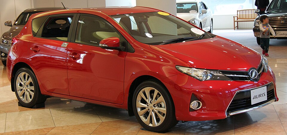 File:Toyota Auris RS "S Package".jpg