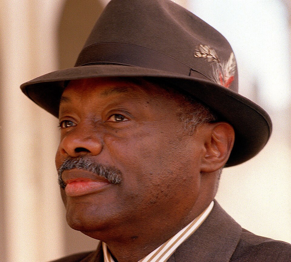 File:WILLIE Brown, October 1999.jpg