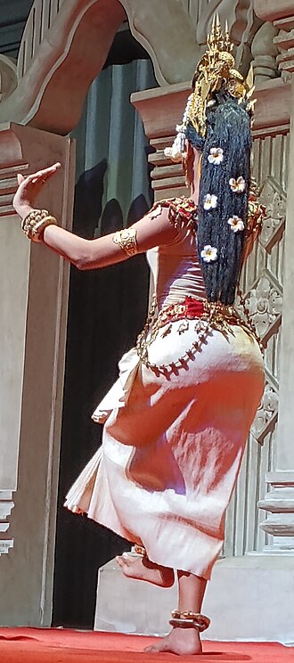File:Apsara Dance Khmer flowers hair (cropped).jpg