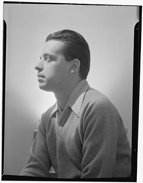 File:Nesuhi Ertegun (Gottlieb).jpg