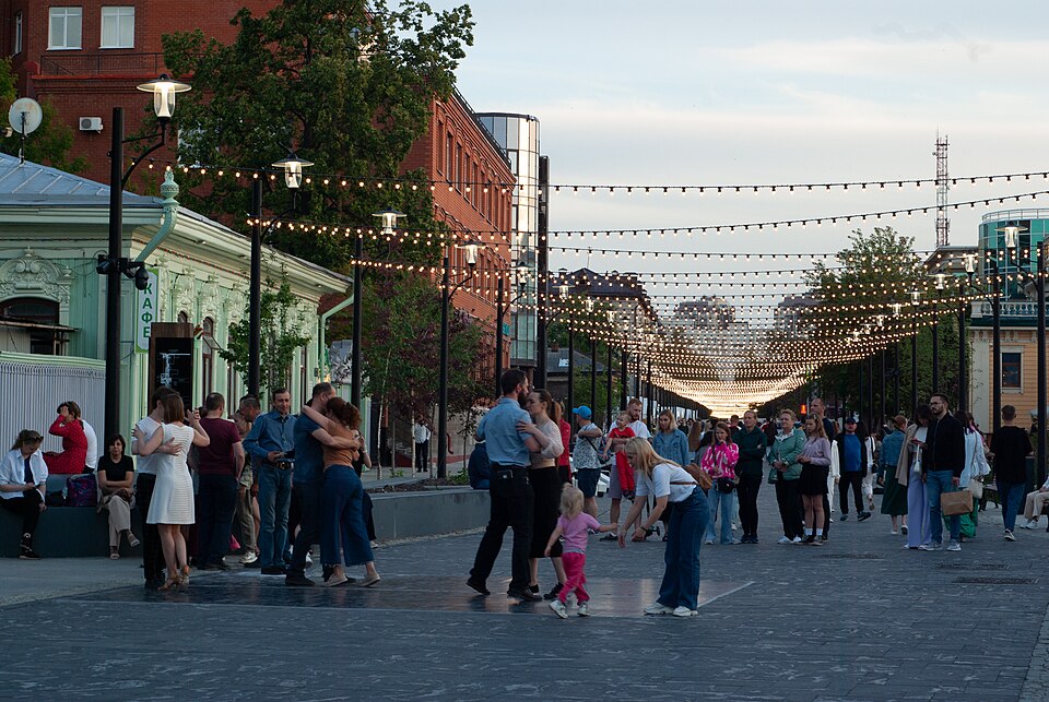 File:Tyumen Dzerzhinskogo Street 2023-06 1688151084.jpg