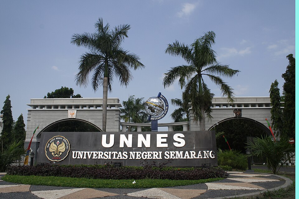File:Unnes.jpg