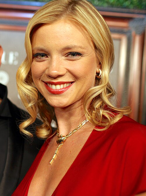 File:Amy Smart (2009).jpg