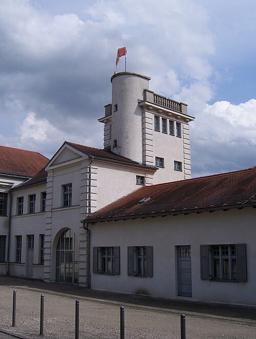 File:Flugwerft Schleißheim 01.JPG