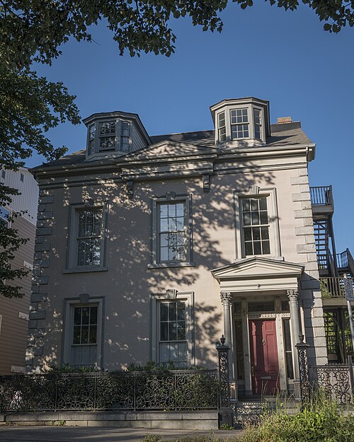 File:Jonathan McCully House 2.jpg