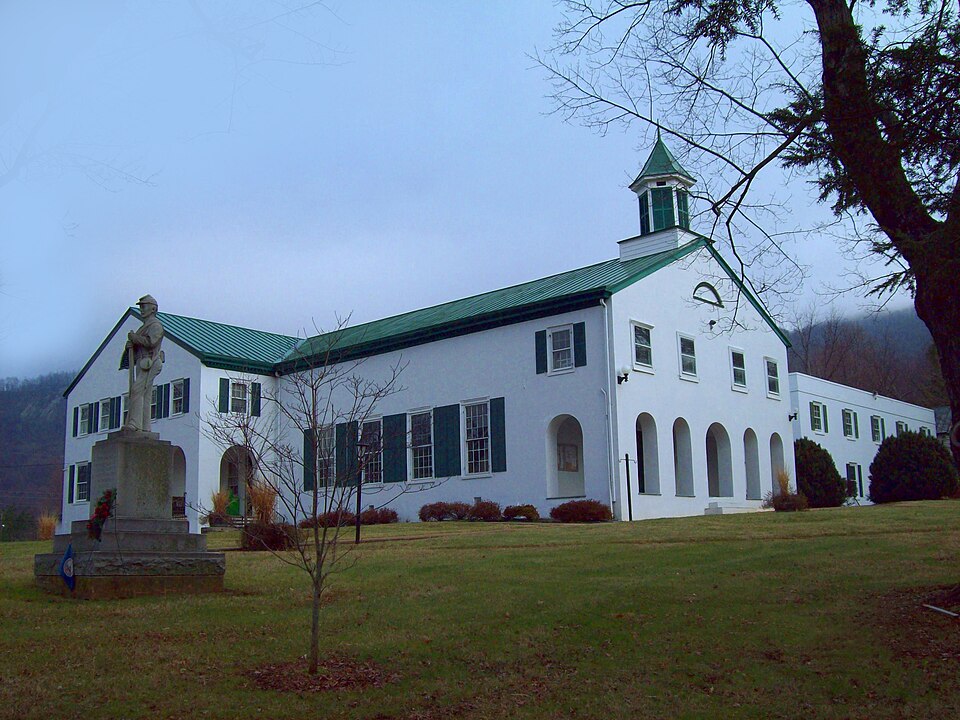 File:Nelson Co Courthouse Dec 08.JPG