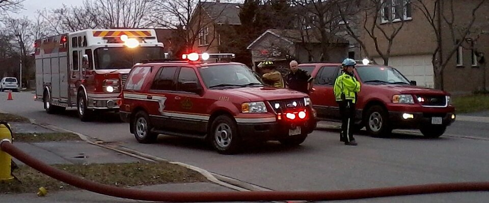 File:Vaughan Fire officials commanding an incident.jpg