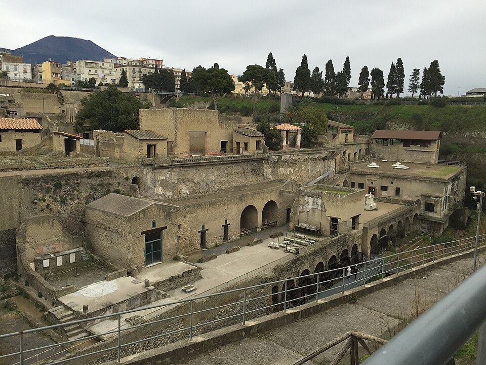 File:Viw of Herculaneum docks in 2015.jpg