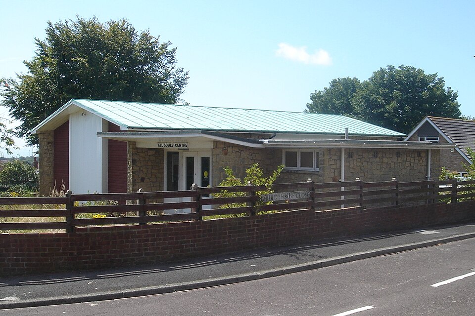 File:All Souls Centre, Southwick, Adur.jpg