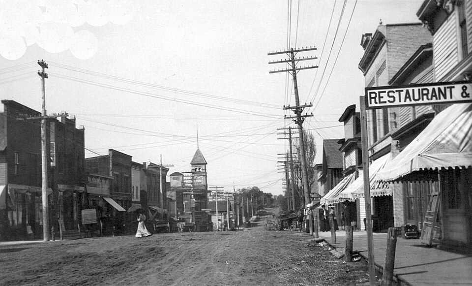 File:Clintonville, Wisconsin (1909).jpg