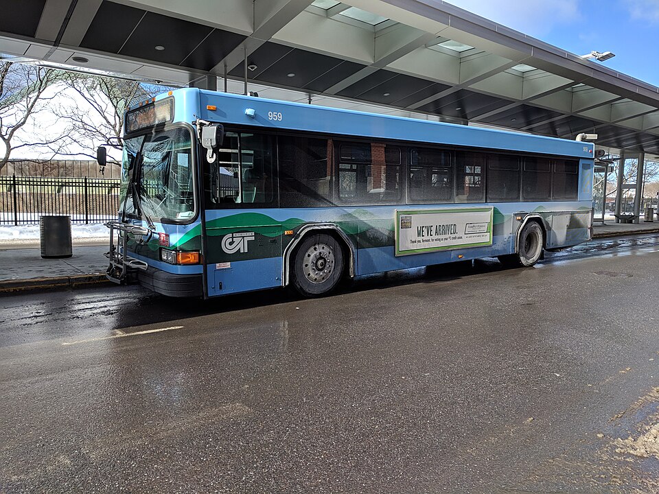 File:Green Mountain Transit Buses.jpg