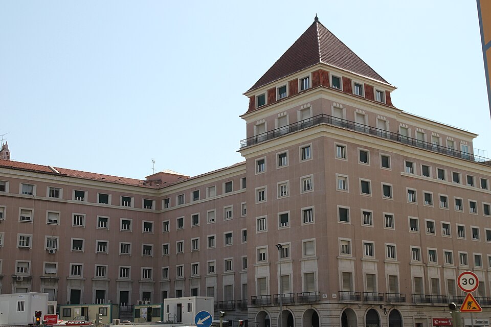 File:Praça do Areeiro 8929.jpg
