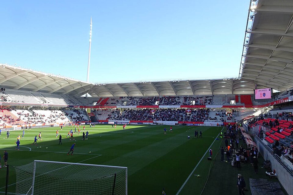 File:Stade Auguste Delaune.jpg