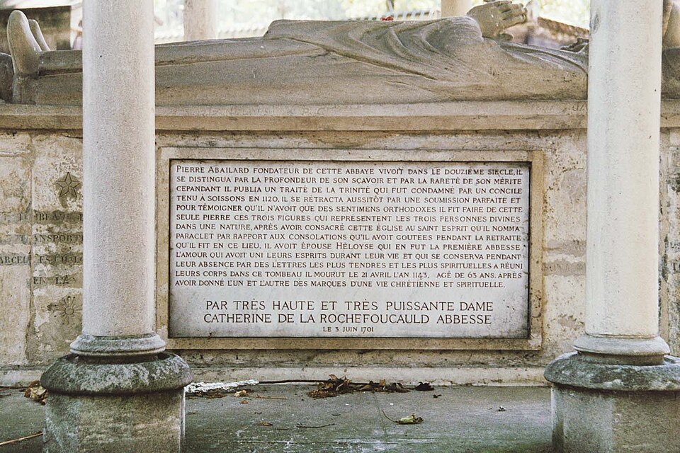File:Abelardtomb closeup.jpg