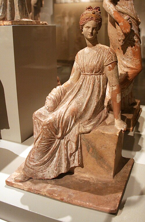 File:Altes Museum - Tanagra Figurine3.jpg