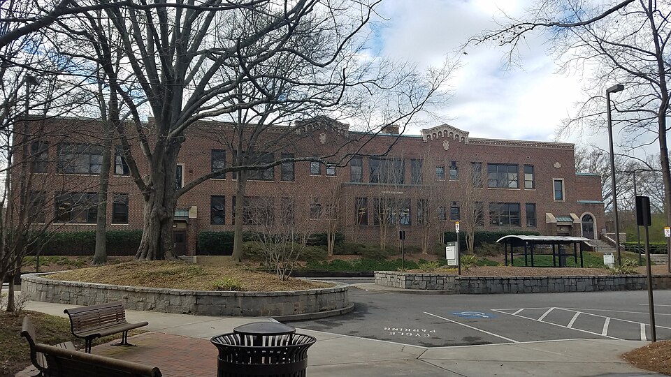 File:Couch Building, Georgia Tech.jpg