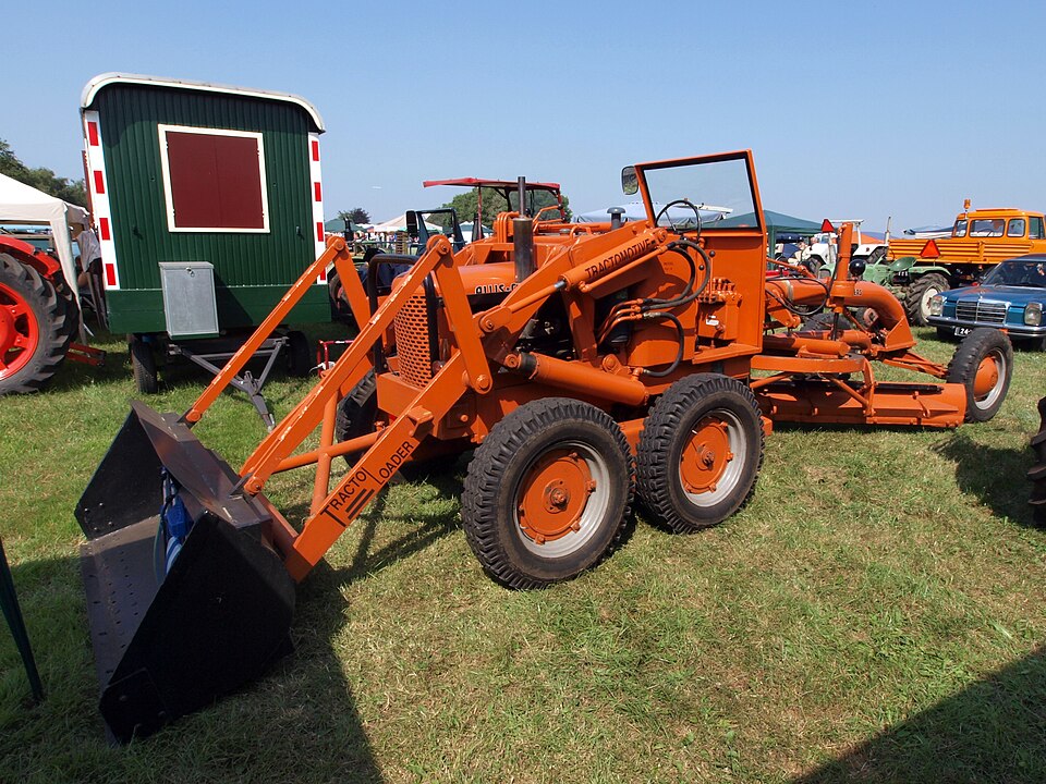 File:Orange Allis-Chalmers greader with Tractoloader pic2.JPG