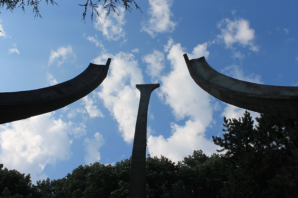 File:Spomenik Stručica6.7.2018 064.jpg