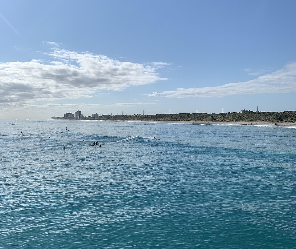 File:JunoBeachBeachBreak.jpg