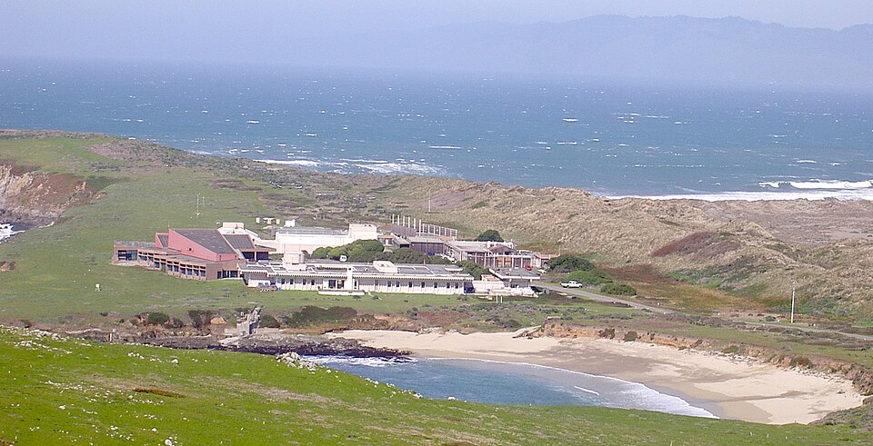 File:Bodega Marine Lab 3543.jpg