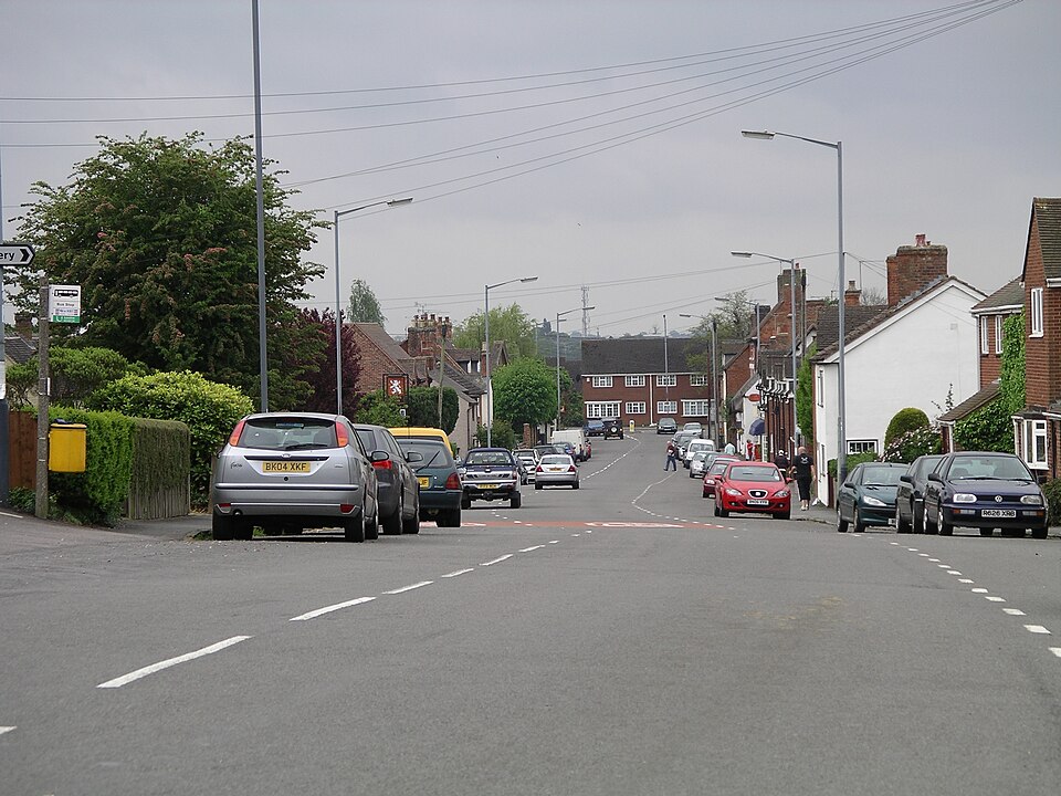 File:Brinklow high st 6y07.JPG