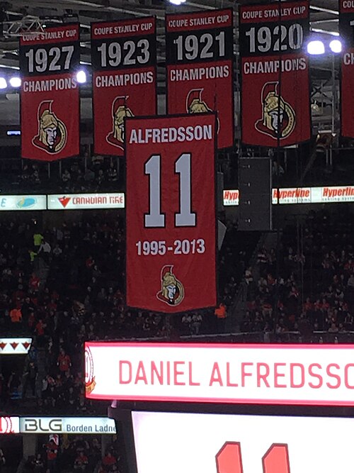 File:Daniel Alfredsson Jersey Retirement Banner.jpg